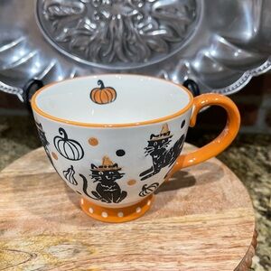 Potter’s Studio pedestal teacup/coffee mug -Black cat, pumpkin & polka dots NEW!